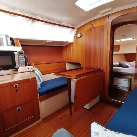 Cozy Sailboat In Barcelona!! No Showers Sant Adria de Besos Εξωτερικό φωτογραφία