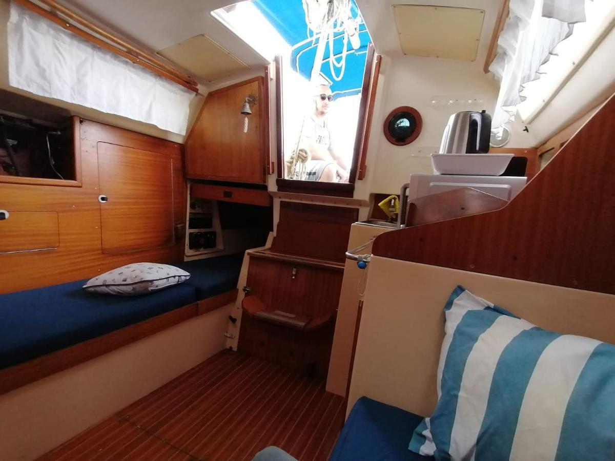 Cozy Sailboat In Barcelona!! No Showers Sant Adria de Besos Εξωτερικό φωτογραφία
